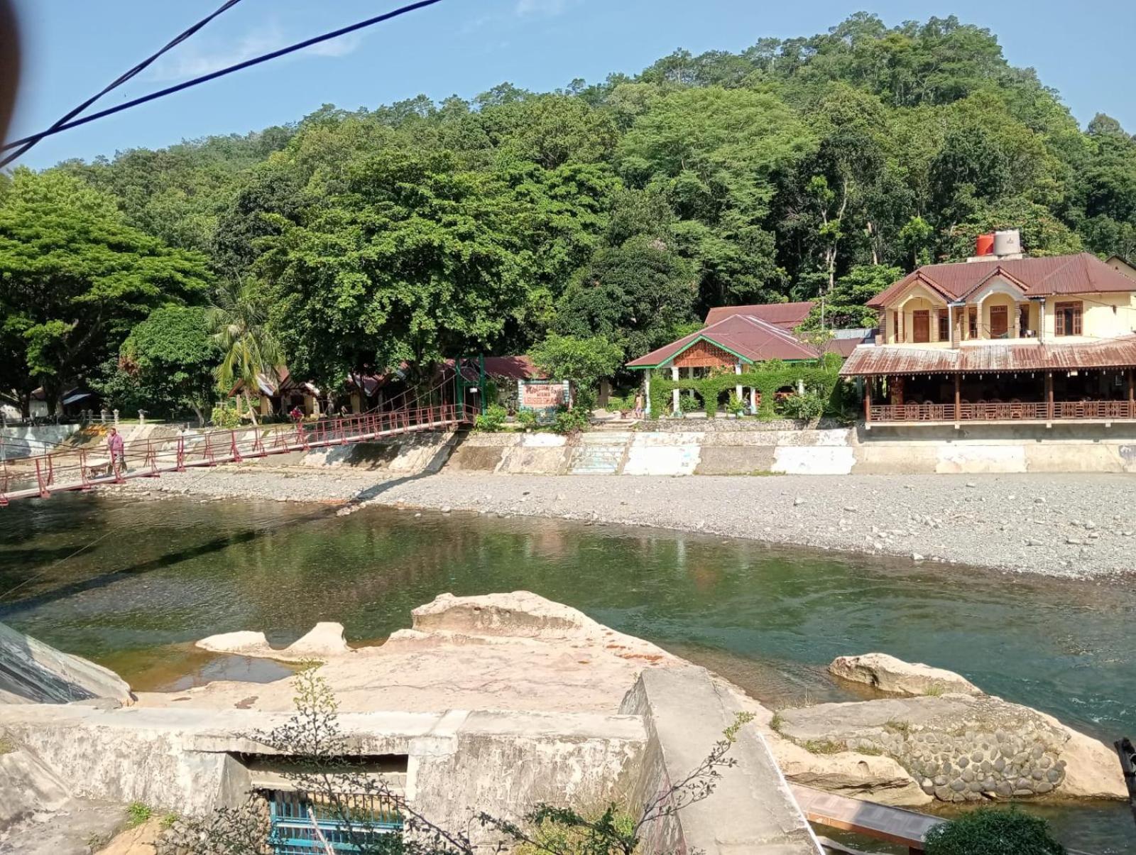 Fun Family Guest House N Jungle Tour Bukit Lawang Exteriér fotografie