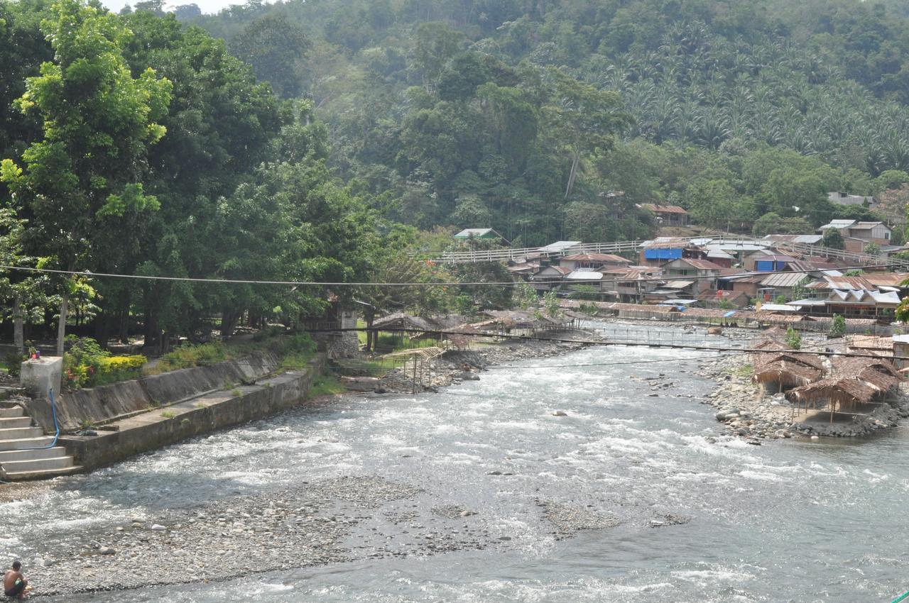Fun Family Guest House N Jungle Tour Bukit Lawang Exteriér fotografie